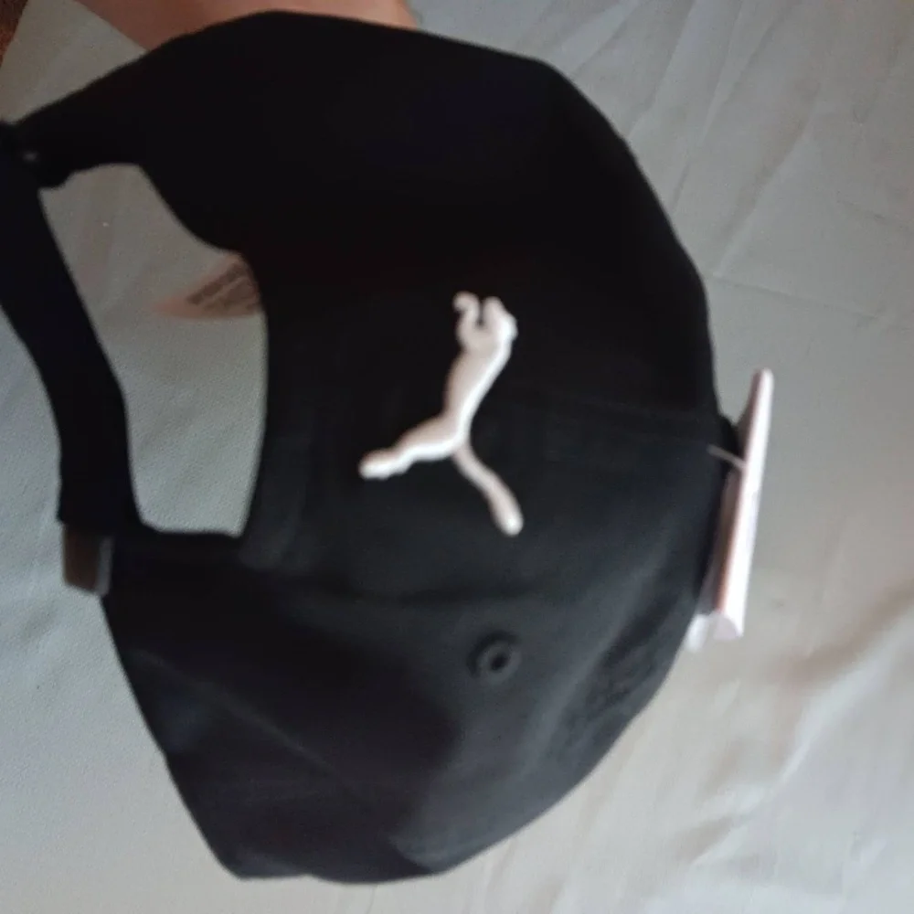 NWT Puma OSFA Golf Hat Black White Embroidered Sporty Athletic Casual